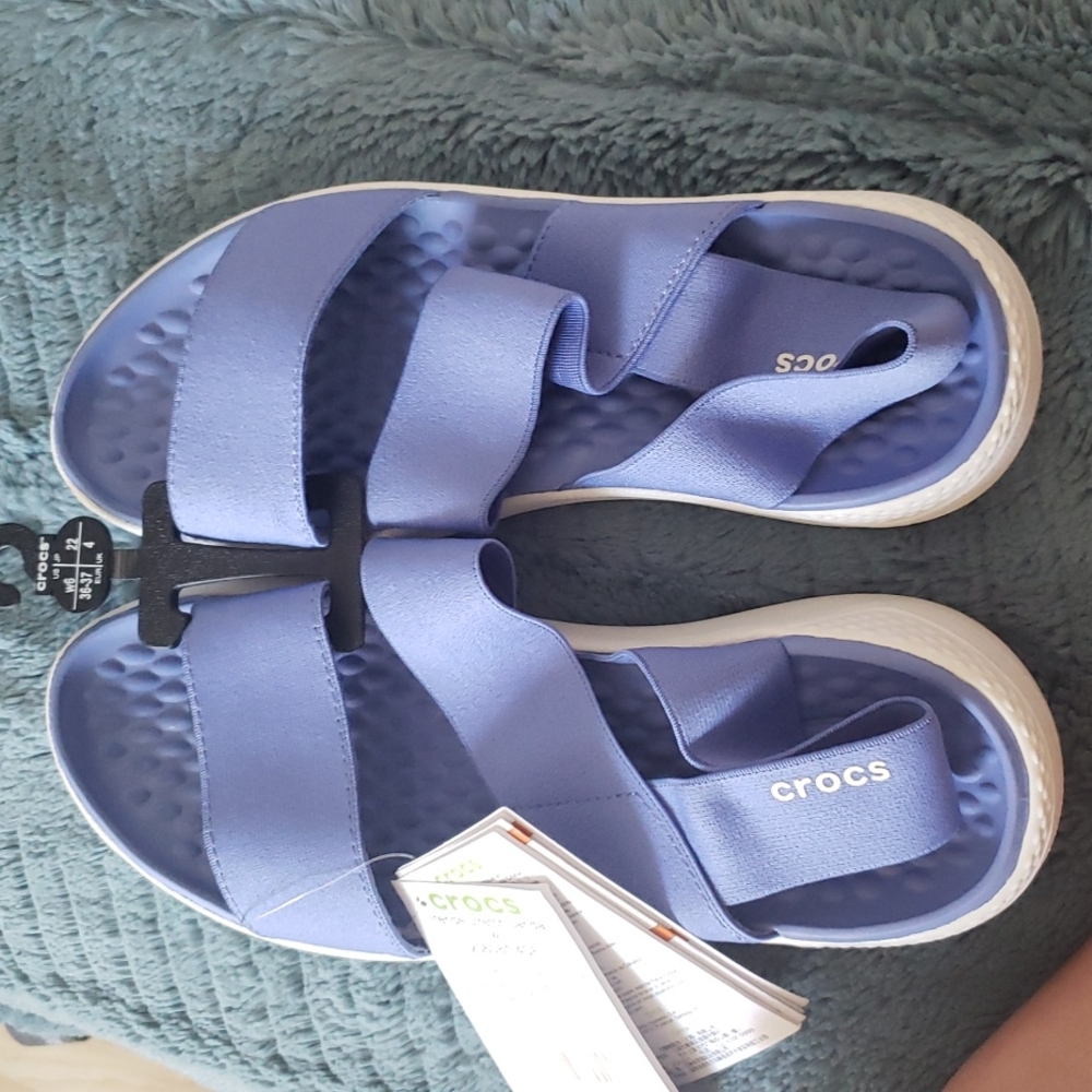 Crocs periwinkle sandals